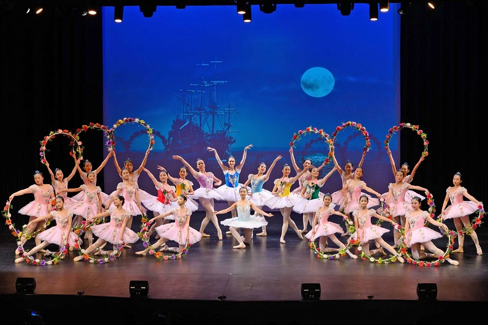 Elegance Ballet Studio Dancer